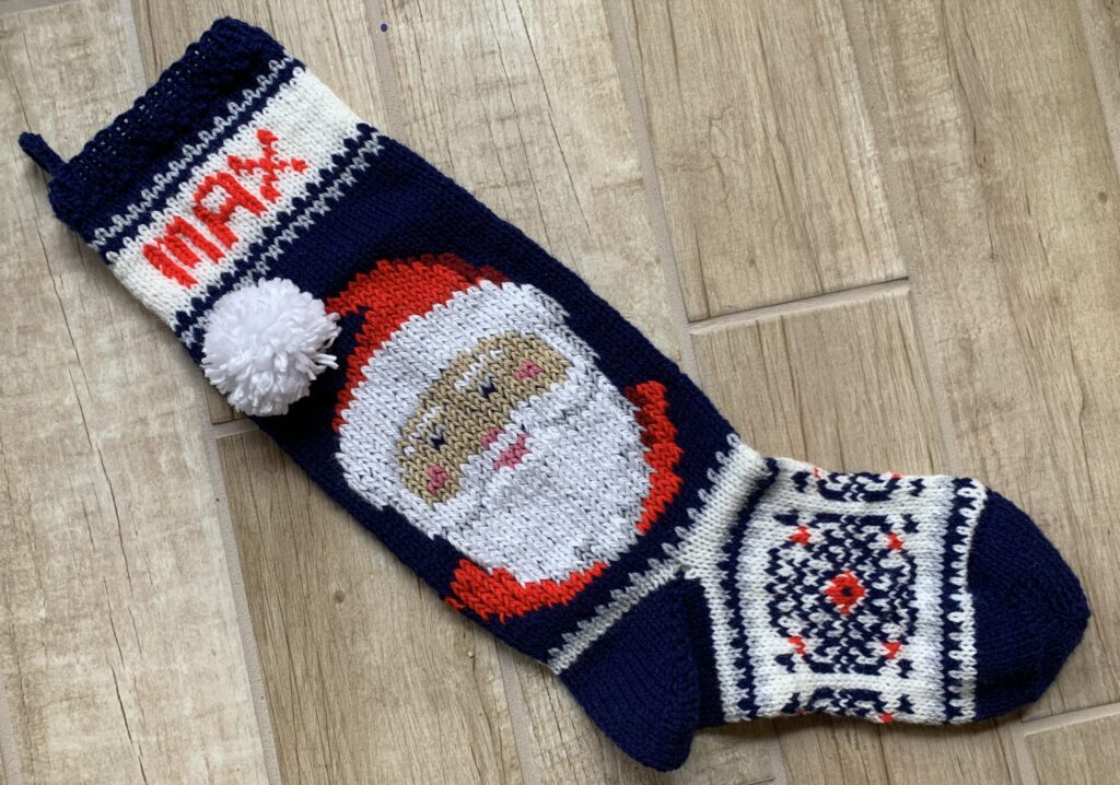 Christmas Stockings - FREE PDF Knitting Pattern and Full Video